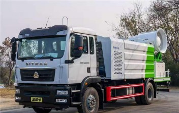 重汽汕德卡12立方多功能抑尘车